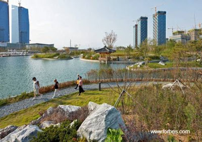 Plan urbano Parque en una urbanización vertical