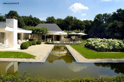 Parque con jardines palaciegos