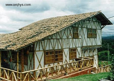 Vivienda construida con material renovable Casa de dos plantas hecha de bambú