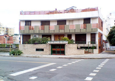 Dos casas residenciales en una
