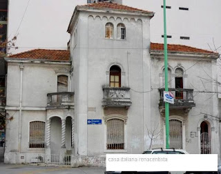 Casa antigua en esquina Foto 3