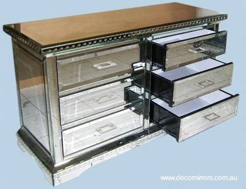 Mueble cubierto de espejo Mueble con espejos agregados