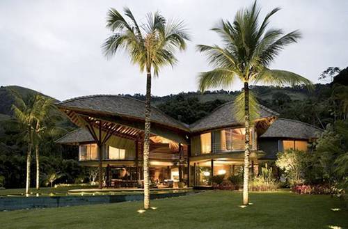 Perspectiva de la casa de playa Imagen al atardecer