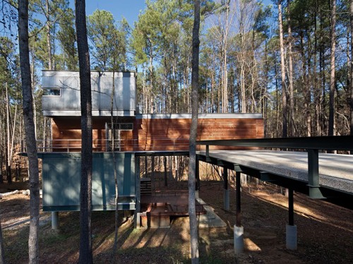 residencia-metal-madera-2 Casa de metal y madera con chapas en las paredes